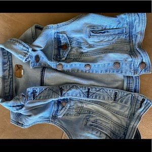 Sleeveless Jean Jacket